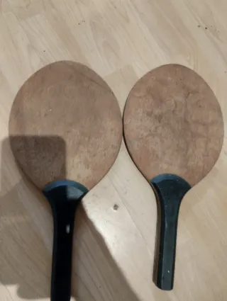 2 Raquetas de madera