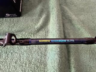 Carrete Shimano TLD 50 LRSA 2 Velocidades y caña