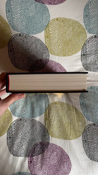 A Court of Thorns and Roses Collector's Edition