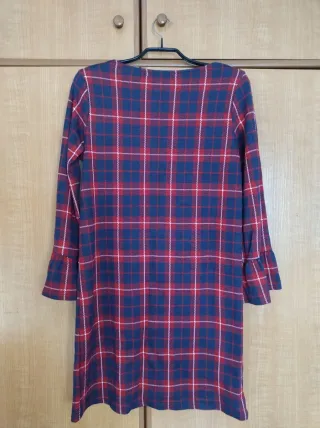 Vestido de cuadros azul y rojo