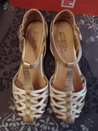 Sandalias Pikolinos Talla 37 Oro y Blanco