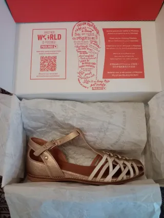 Sandalias Pikolinos Talla 37 Oro y Blanco