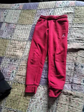 Pantalón Jordan Rojo Niño