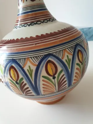 Jarrón de cerámica artesanal