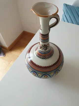 Jarrón de cerámica artesanal