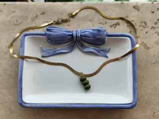 Collana dorata con ciondolo olive martini