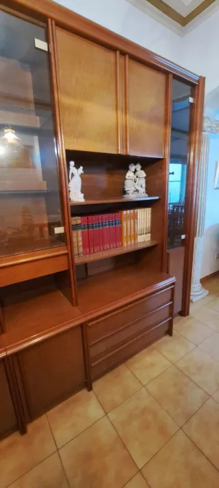 Mueble de comedor de madera de cerzo