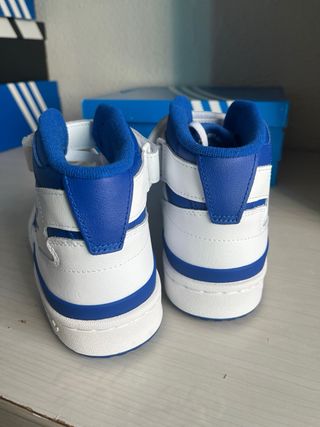 Adidas Forum Mid Talla 37 1/3 Azul Blanco