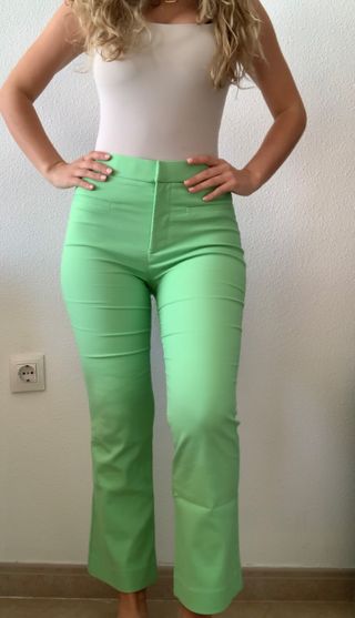 Pantalón verde Zara