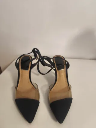 Zapatos de tacón negros y beige talla 37