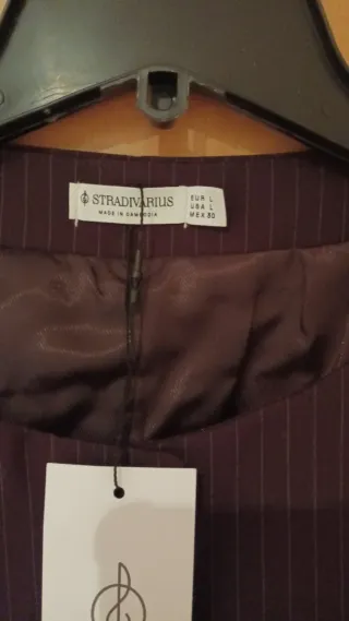 Chaleco de vestir marrón con rayas