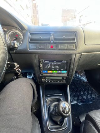 Volkswagen Golf 2004