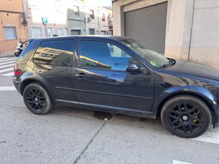 Volkswagen Golf 2004