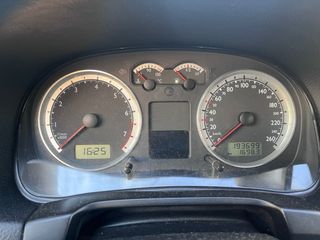 Volkswagen Golf 2004