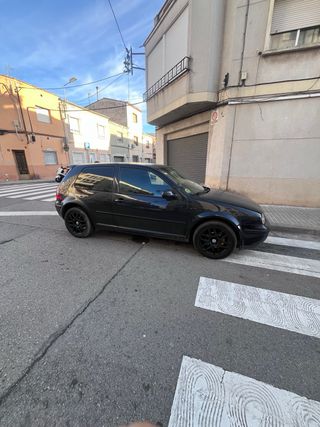 Volkswagen Golf 2004