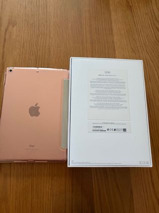 iPad 6ª Gen Dorado impecable con funda nueva
