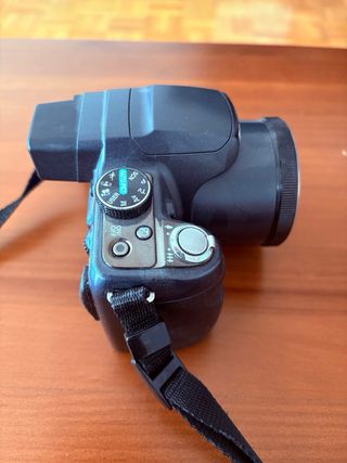 Cámara Pentax X90 12.1 MP Zoom Óptico 26x