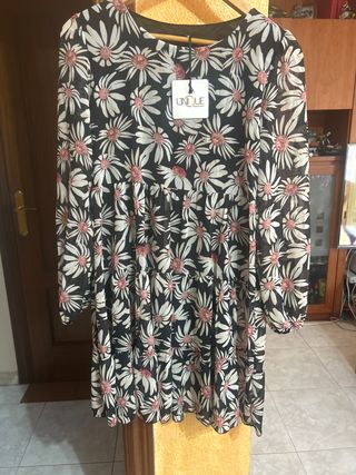 Vestido floral negro talla XL sin estrenar
