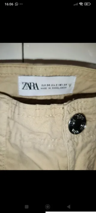Pantalón cargo Zara beige