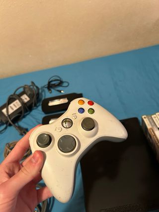 Xbox 360 Negra + 2 HD + Mando + Juegos