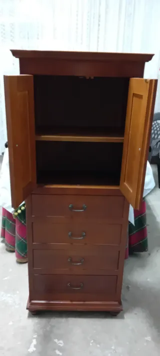 Cabecero, mesillas y sinfonier