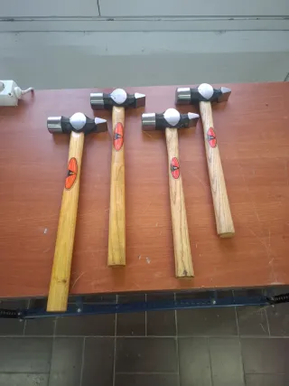 BELLOTA MARTILLOS MECÁNICOS MANGO DE MADERA 8009-E