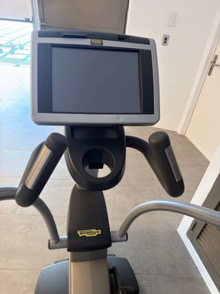 Cinta de correr Technogym 900 y eliptica