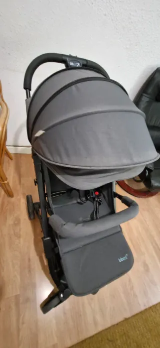 Silla de paseo plegable gris