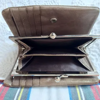 Bimba y Lola Cartera Monedero Marrón Verde Oliva .