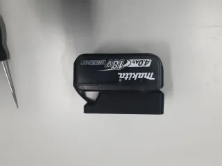 4 Soportes en negro Baterías Makita 18V