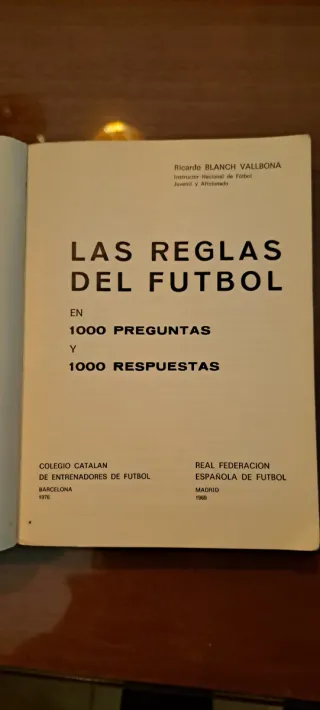 Las reglas del futbol en 100 preguntas