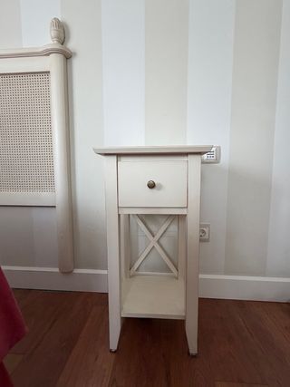 Cama nido 1.05 con colchones cabecero una mesilla