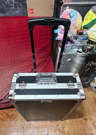 Flightcase para una Mesa Mezclas y 2 Controladores