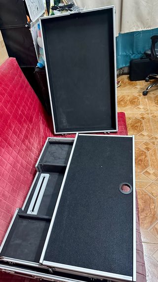 Flightcase para una Mesa Mezclas y 2 Controladores