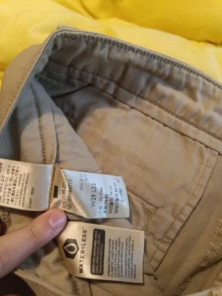 Pantalón Chino Levi's Hombre Beige
