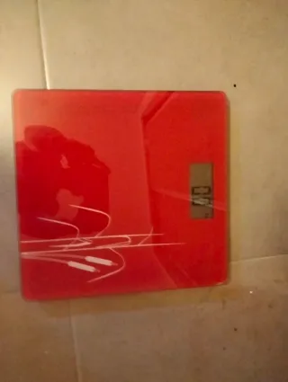 Báscula digital roja