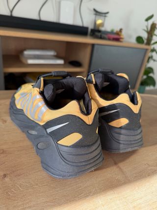 Zapatillas Yeezy Boost 700 Originales