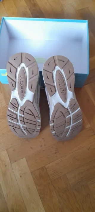 Zapatillas HOFF Beige y Blanco