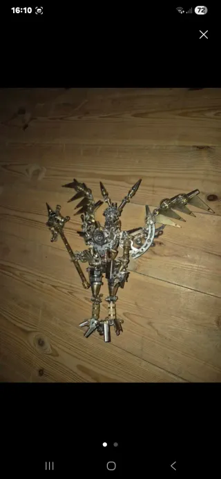 Figuras de metal steampunk