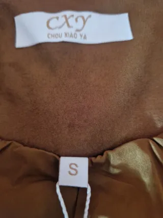 Chaqueta marrón mujer tachuelas