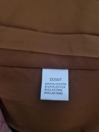 Chaqueta marrón mujer tachuelas