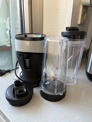 Batidora Ninja Slim con vasos