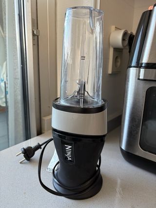 Batidora Ninja Slim con vasos