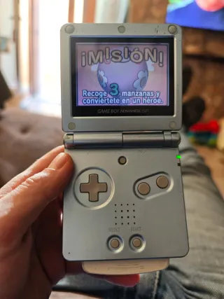 Game Boy Advance SP cargador y juego