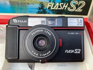 Cámara Fuji Flash S2