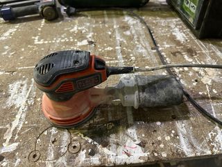 Lijadora Black+Decker KA199 240W 125mm