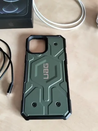 iPhone 12 Pro Max Grigio + Accessori