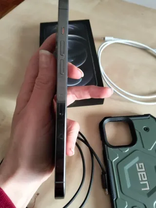 iPhone 12 Pro Max Grigio + Accessori