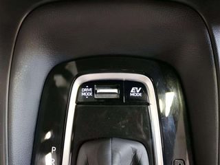 Toyota Corolla 1.8 125H BUSINESS PLUS E-CVT