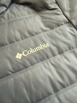 Chaqueta Columbia Azul con Capucha, larga.